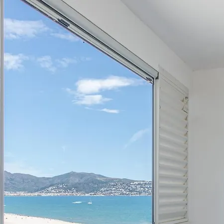 Appartement Empurialola -precioso Apartamento Vistas Mar Y Piscina En Empuriabrava- 133 Empuriabrava
